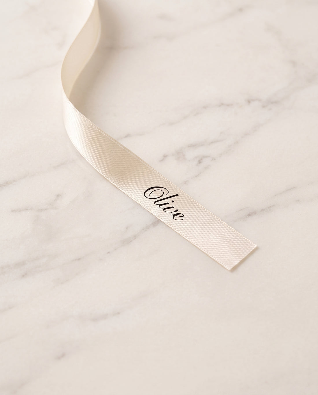 The Ribbon Place Setting, second view